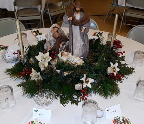 Nativity Centerpiece Ideas, Nativity Scene Centerpiece Ideas, Nativity Scene Table Centerpiece, Nativity Centerpieces Christmas Tables, Nativity Table Decor, Nativity Table Centerpiece, Nativity Centerpiece Table Decorations, Nativity Tablescape, Nativity Centerpieces