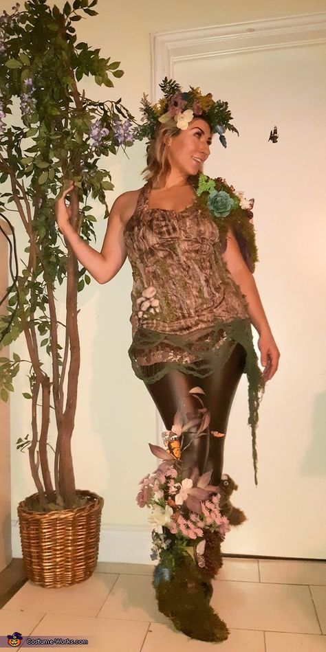 Mother Nature Costume Diy, Nature Halloween Costume, Mother Nature Halloween, Earth Costume, Nature Costume, Mother Nature Costume, Homemade Costume, Costume Works, Halloween Costume Contest