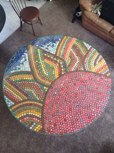 Beer Cap Table Top, Bottle Cap Table Top, Bottle Top Tables, Diy L Shaped Desk, Beer Cap Projects, Beer Cap Table, Beer Bottle Cap Art, Bottle Top Art, Beer Bottle Cap Crafts