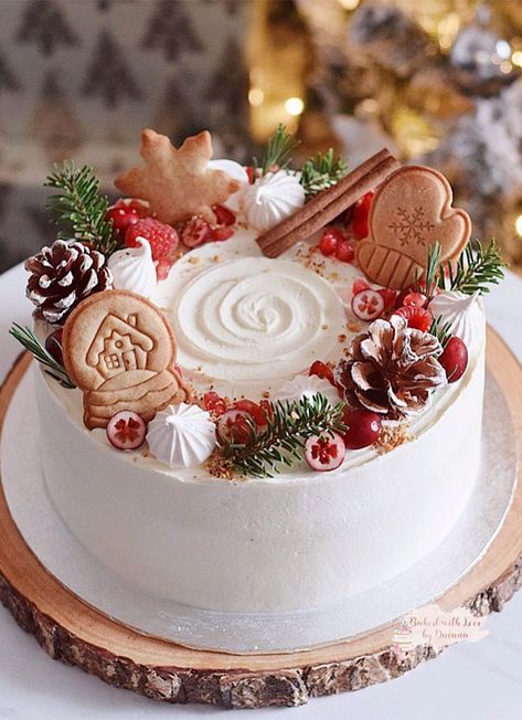 19. Rustic White Winter Cake How many weeks till Christmas? Have you decked your hall yet? We put our yesterday. Since our decorations done,... White Winter Cake, Weeks Till Christmas, Xmas Treats, Christmas Cake Designs, Christmas Cake Decorations, Xmas Cake, Winter Cake, Cake Lover, Christmas Cupcakes