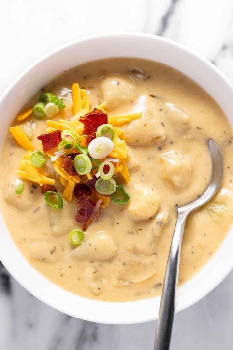 Crock Pot Potato Soup, Crock Pot Potato, Slow Cooker Potato Soup, Soup Homemade, Cheesy Potato Soup, Cucumber Rolls, Crock Pot Potatoes, Potato Soup Crock Pot, Loaded Potato Soup