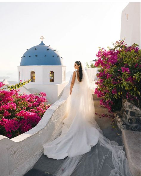 Santorini Elopement Wedding, Santorini Elopement, Mykonos Wedding, Orthodox Wedding, Pre Wedding Poses, Photos Inspo, Wedding Event Design, Wedding Session, Greek Wedding