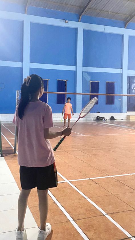 Badminton Girl Aesthetic, Kojagiri Purnima Banner, Badminton Girl, Badminton Aesthetic, Badminton Pictures, Asthetic Picture White And Black, Badminton Sport, Vision Board Photos, Natural Face Skin Care