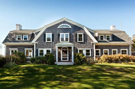 Sarah Richardson Home, Gambrel Exterior, Old Beach House, Cap Cod, Cape Style Homes, Sarah Richardson Design, Cape Cod Style House, Cape Cod Beaches, Lake Houses