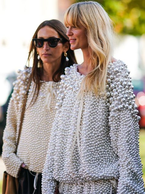 pearls all over Pearls Street Style, Pearl Beaded Top Outfit, Pearl Outfits, Pearl Fashion, Pearls Outfit, Sequin Jumper, Sparkle Knitwear, Sequin Knitwear, Luxury Festive Pearl-embellished Jewelry