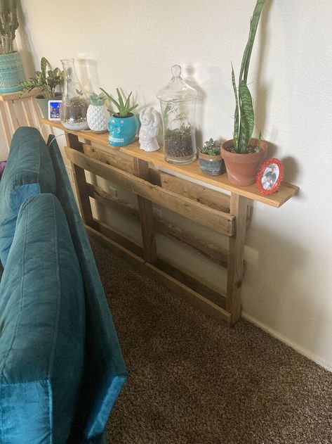 Pallet Sofa Table Diy Behind Couch, Slide Under Couch Table Diy, Behind Couch Ideas, Pallet Sofa Table, Couch Table Diy, Slim Sofa, Houses In Germany, Repurpose Pallets, Sofa King