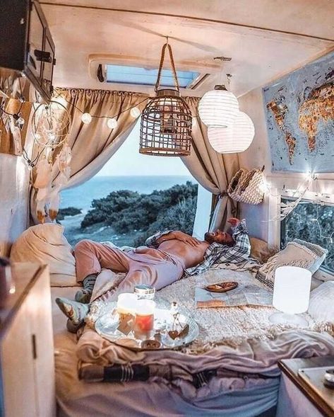 Interior Boho, Kombi Home, Bohemian House, Van Home, Van Living, Van Interior, Campervan Conversions, Camper Life, Bohemian Living