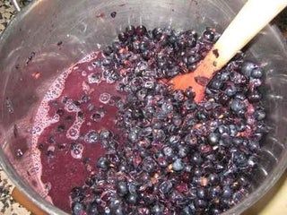 Homemade Grape Wine, Grape Wine Recipe, Home Made Wine, Wine Making Recipes, Homemade Wine Recipes, How To Make Home, Wine Making Kits, Brewing Recipes, Make Your Own Wine