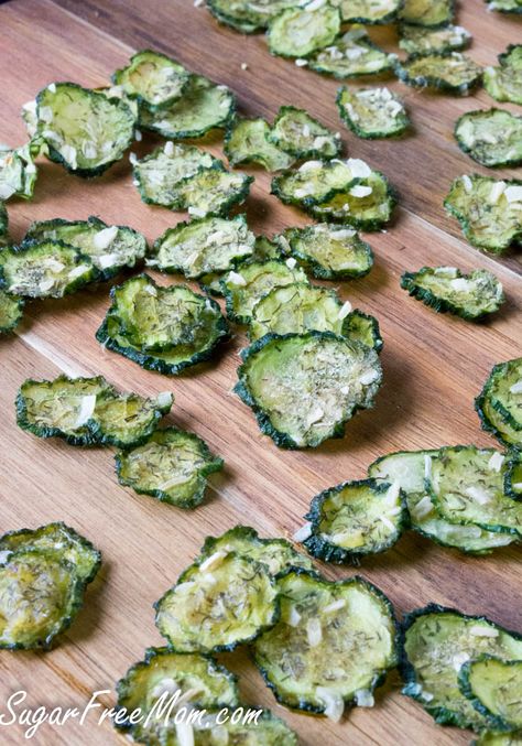 cucumber chips Cucumber Ranch Chips, Dehydrated Cucumber Chips, Sour Cream And Onion Cucumber Chips, Sour Cream And Onion Keto Chips, Dehydrate Zucchini Chips, Dehydrated Veggies, Cucumber Chips, Healthy Low Carb Snacks, Healthy Chips