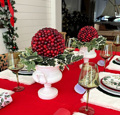 Decorate With Cranberries, Cranberries Decor, Cranberry Centerpiece, Dry Floral Foam, Christmas Centers, Picture Frame Molding, Styrofoam Ball, Holiday Centerpieces, Beautiful Centerpieces