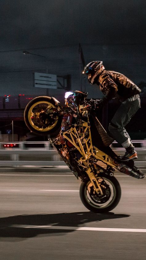 Wheelie Wallpaper, Dirt Bike Wheelie, Freestyle Motocross, Yamaha Wr, Cool Dirt Bikes, Stunt Bike, Motorcycle Wallpaper, Bike Photography, Urban Bike