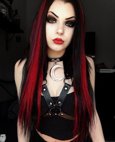 Bathing Suits For Women, Goth Fashion Punk, Alt Girls, Goth Women, Goth Beauty, Gothic Makeup, Metal Girl, Gothic Beauty, Gothic Girls