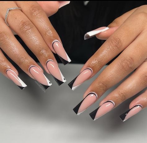 Half Black Half White French Tip Nails, White And Black French Tip, Black And White French Tip Nails, Black And White French Tips, Black And White French Tip, White French Manicure, Black French Nails, Black French Tips, Black Highlights