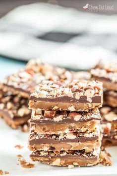 Almond Roca, Toffee Candy, English Toffee, Chocolate Toffee, Milk Chocolate Chips, Chocolate Almonds, Holiday Baking, Candy Recipes, Dessert Bars