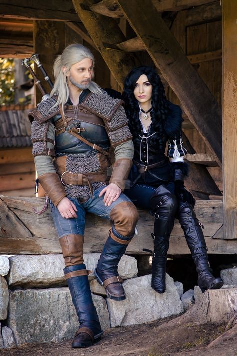 Witcher And Yennefer Costume, Geralt And Yennefer Costume, Witcher Couple Costume, Yennefer Costume, Geralt Cosplay, Geralt Of Rivia Cosplay, Geralt And Yennefer, Yennefer Cosplay, Witcher Cosplay