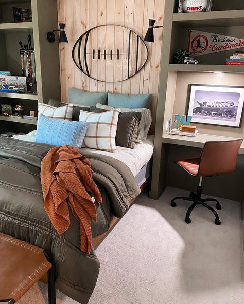 Lc interiors llc i like the built in and could easily do Teen Age Boys Room Ideas, Rustic Teenage Boys Room, Teen Boys Sports Bedroom Ideas, Teen Football Bedroom, Teen Boy Football Bedroom, Boys Football Room Ideas, Teen Boy Bedroom Football, Boy Football Bedroom, Football Themed Boys Room