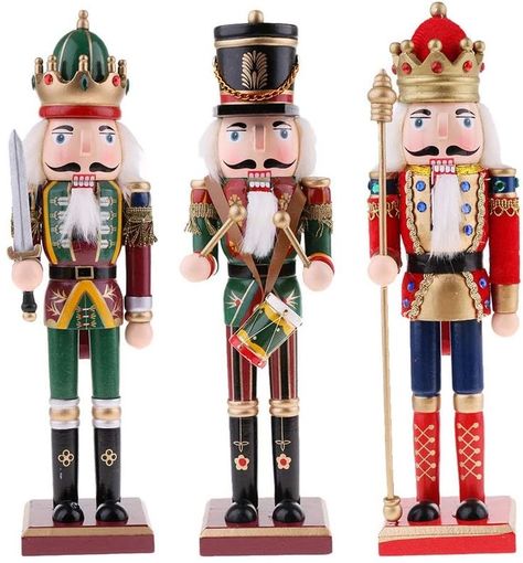 Nutcracker Ideas, Nutcracker Figures, Wooden Nutcracker, Nutcracker Christmas Decorations, Vintage Nutcrackers, Christmas Nutcrackers, Creative Christmas Gifts, Nutcracker Soldier, Nutcracker Ornaments