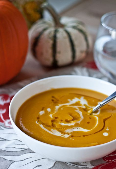 Roasted Acorn Squash and Sweet Potato Soup Squash And Sweet Potato Soup, Acorn Squash Soup, Roasted Acorn Squash, Curried Butternut Squash Soup, Fall Soup, Fall Soup Recipes, Roasted Squash, Fall Soups, Sweet Potato Soup