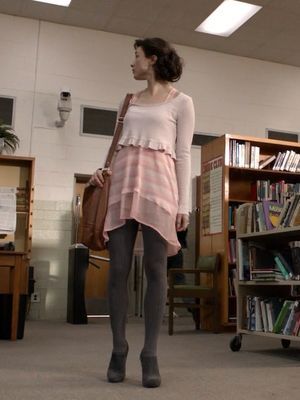 Outfit worn by Allison Argent in Teen Wolf ! Alison Argent Outfits, Supernatural Academy, Allison Argent Outfits, Teen Wolf Allison, Teen Wolf Fashion, Tv Characters Outfits, Lydia Martin Outfits, Wolf Fashion, Alison Argent