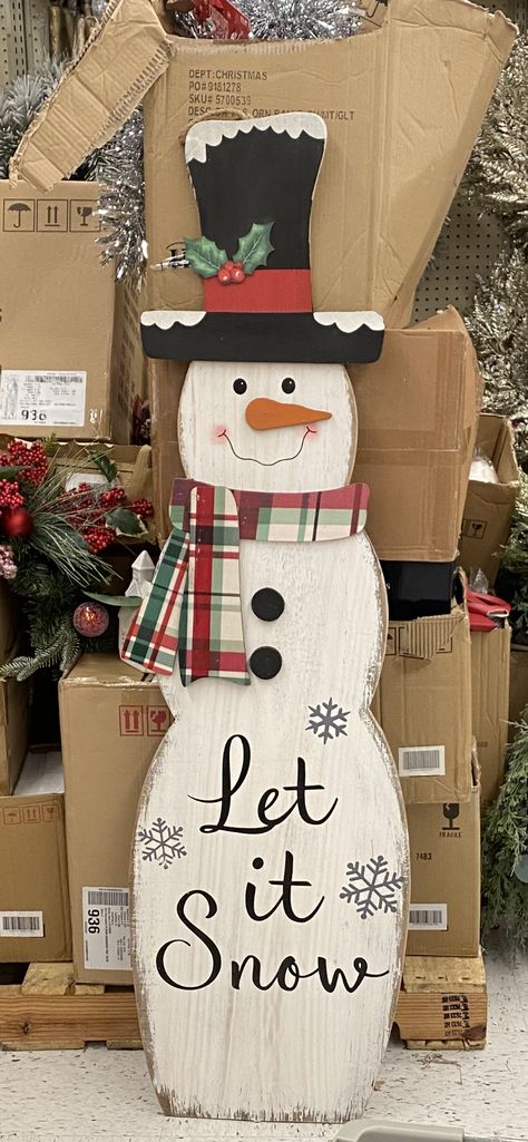 Wood Snowman Crafts Diy, Wooden Snowman Crafts Wood Patterns, Snowman Decorations Diy, Outdoor Snowman Decorations, Wooden Snowmen Diy, Snowman Wood Crafts, Snow Man Wood Craft, Snowman Crafts Diy Wooden Snowmen, Wooden Snowman Diy Front Porches