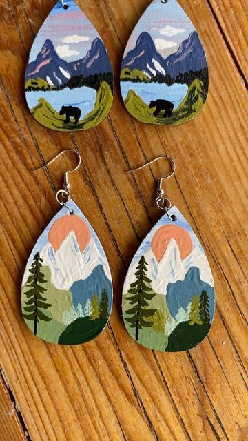 Mdf Earrings Hand Painted, Painted Christmas Earrings, Woodburn Earrings, Timber Earrings, Mdf Earrings, Painted Wood Jewelry, Wood Jewelry Diy, Earring Inspo, Painted Items