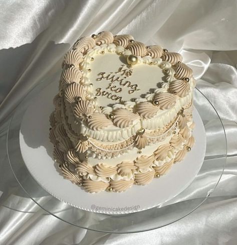 Beige Birthday Cake Ideas, Chai Cake Design, Neutral Heart Cake, White And Beige Cake, Champagne Color Cake, Beige Heart Cake, Beige Cake Aesthetic, Nude Color Cake, Brown Vintage Cake