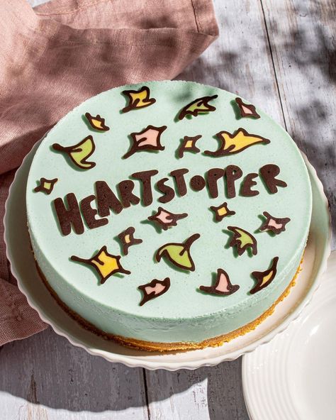 Heartstopper Themed Snacks, Heartstopper Birthday Party, Heartstopper Cakes, Nick And Charlie, Heart Stopper, Pretty Birthday Cakes, Cute Birthday Cakes, Asian Inspired, Cute Cakes