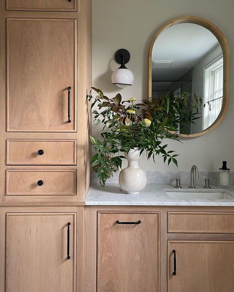 Nicole Cole | Interior Design (@vestigehome) • Instagram photos and videos Vanity With Tower, Primary Bathroom, Custom Vanity, White Oak, Double Vanity, See More, Bathroom Vanity, Kitchen Cabinets, Tower