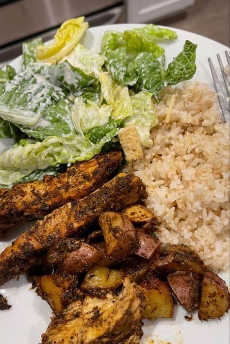 Healthy Meals Black People, Black Meals To Cook, Black People Meals, Plats Healthy, Soul Food Dinner, Healthy Food Inspiration, Easy Healthy Meal Prep, Food Babe, Healthy Food Dishes