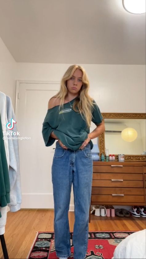 Surfer Girl Style Outfits, Surfer Fits, Surfer Outfits, Surfer Outfit, Surfer Girl Outfits, Surfer Vibes, Beachy Girl, 2024 Outfits, Surfer Girl Style