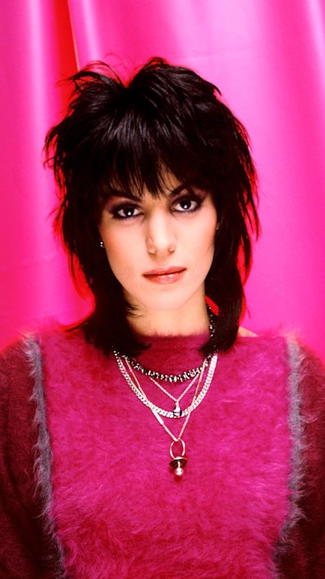 Joan Jett Shag, Joan Jett Makeup Eye, Joan Jett Haircut, 80s Makeup Rocker, Rockstar Haircuts Women, Glam Rock Hairstyles, 80s Punk Hair, Punk Hair Women, 80s Rocker Hair