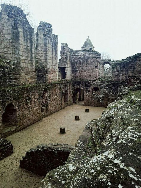 Training Grounds Aesthetic, Medieval Training Grounds, Castle Training Grounds, Fantasy Training Grounds, Arch Aesthetic, Skyrim Aesthetic, Witcher Aesthetic, Witcher Oc, Book Vibe