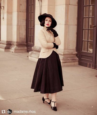 50s Fashion for Women: Style Guide & Outfit Ideas Womens 1950’s Outfits, 1950 Modest Fashion, 1950 Fall Fashion, Winter Rockabilly Outfits, 1950s Fashion Modern, 1959 Fashion Woman, 1950s Student Fashion, 50s Inspired Outfits, 1950 Outfits