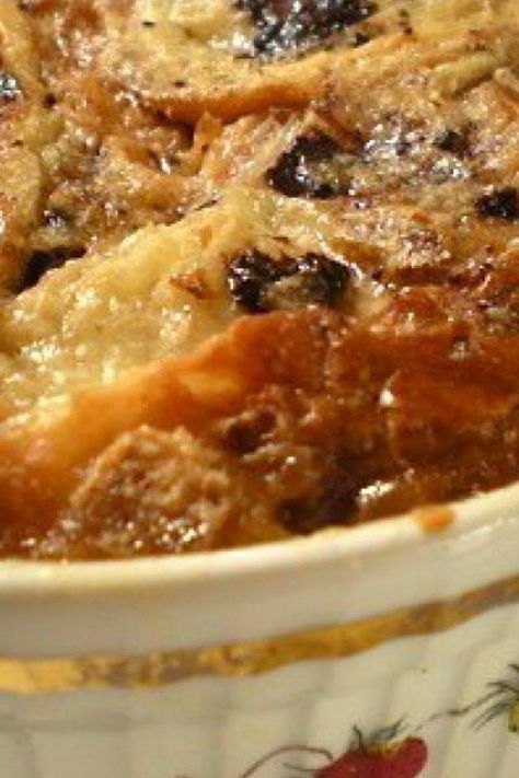 Louisiana Croissant Bread Pudding Bread Pudding With Croissants, Croissant Bread Pudding Recipe, Bread Pudding Muffins, Croissant Bread Pudding, Louisiana Cooking, Louisiana Food, Croissant Bread, Chocolate Bread Pudding, Bread Puddings