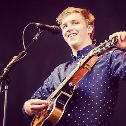 George Ezra ❤️❤️ Concert Look, George Ezra, Trendy Outfit Ideas, I Just Love You, Concert Outfits, Concert Looks, Trendy Outfit, You Rock, Cinnamon Roll