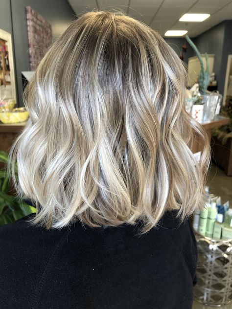 Blond Short Hair Highlights, Short Babylights Hair, Short Hairstyle Blonde Highlights, Full Highlights Blonde Short, Full Highlight Short Hair, Long Bob With Highlights Blondes, Blonde Balayage Shorter Hair, Light Balayage Short Hair, Full Head Highlights Short Hair