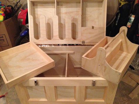 Wooden Livestock Show Boxes, Grooming Boxes For Horses, Tack Trunk Plans, Horse Tack Box Diy, Tack Boxes Horse, Tack Box Plans, 4h Tack Box Ideas, Horse Tack Box Ideas, Diy Tack Trunk