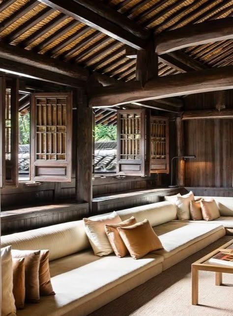 Chinese Interior Design, Luxury Resort Hotels, Chinese Home, Chinese Interior, Hangzhou China, Bali House, Asian Interior, Chinese House, Asian Homes