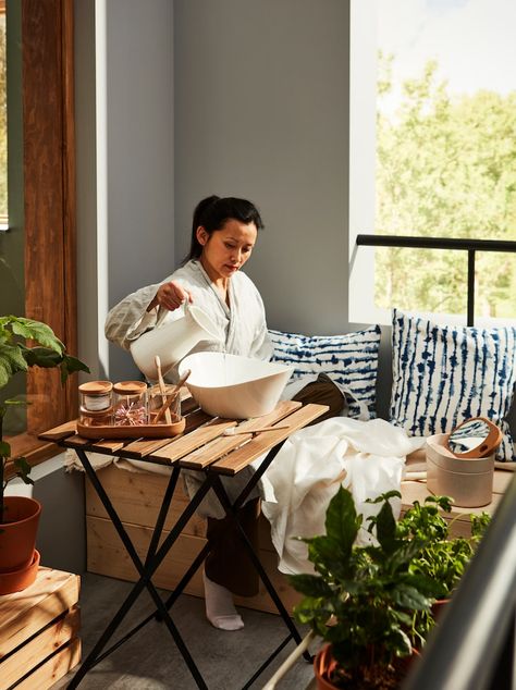 Move your morning routine out into the sunshine - IKEA Clean Outdoor Furniture, Couples Apartment, Light Exercise, Outdoor Cafe, Cushions To Make, Holiday Mood, Small Coffee Table, Curated Design, Under The Table