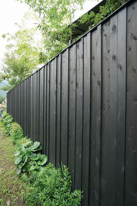 Exterior Fence, Farm Door, Board And Batten Exterior, Black Fence, Courtyard Gardens Design, Rooftop Terrace Design, House Facade, Terrace Design, Board And Batten