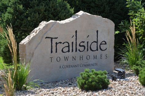 Stone Signage Design, Resort Signage Design, Signage Design Outdoor Creative, Stone Signage, Address Sign Ideas, Condominium Entrance, Ranch Entrance Ideas, Neighborhood Signs, Monument Signage