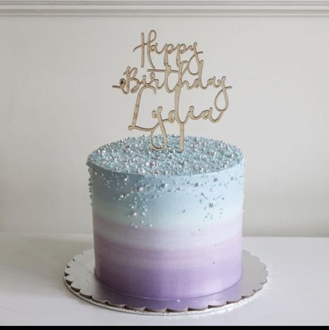 Purple And Blue Mermaid Cake, Purple Blue Cake Birthday, Frozen Ombre Cake, Ombré Birthday Cake, Blue And Purple Ombre Cake, Blue Ombre Cake Ideas, Purple Ombre Birthday Cake, Ombre Effect Cake, Blue Purple Ombre Cake