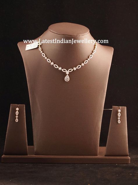 Simple Diamond Jewelry, Simple Diamond Necklace, Small Diamond Necklace, Diamond Necklace Indian, Latest Indian Jewellery, Diamond Necklace Simple, Diamond Pendants Designs, Diamond Necklace Designs, Diamond Necklace Set