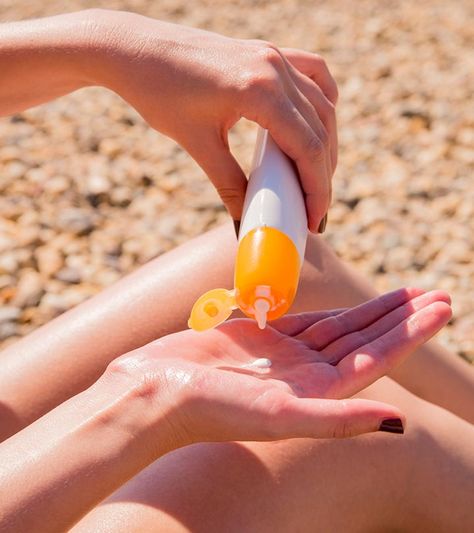 Waterproof Sunscreen: Facts Revealed Protect Skin From Sun, Sunscreen Facts, Spa Ceylon, Waterproof Sunscreen, Beautiful Love Pictures, Hand Model, Skin Protection, Side Effects, Sunscreen