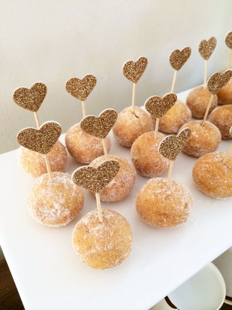 Donut Hole Bar Ideas, Donut Holes Party, Donut Holes Dessert Table, Mini Donuts Dessert Table, Donut Brunch Party, Donut Kabobs Doughnut Holes, Munchkin Donut Display, Donut Hole Dessert Table, Party Donut Display