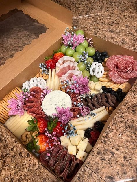 Charcuterie Masterclass! | here’s a charcuterie box that i did ✨ | Facebook Charcuterie Lunch, Charcuterie Box, Charcuterie Boxes, Soup Maker, Catering Ideas Food, Charcuterie Inspiration, Baby S Breath, Cheese Plate, Charcuterie Boards