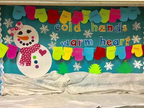 Cold Hands Warm Heart Craft, January Bulletin Board Ideas Preschool, Bulletin Board Ideas Prek, December Bulletin Board Ideas, January Bulletin Board Ideas, Winter Bulletin Board Ideas, Preschool January, December Bulletin Boards, Holiday Bulletin Boards