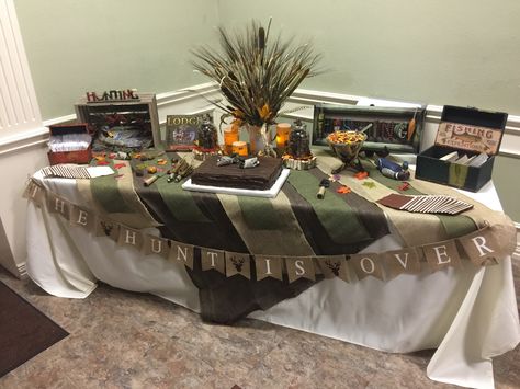 Hunting Theme Groom's Table Hunting Theme Party For Men, Hunting Table Decor, Hunting Theme Graduation Party, Hunting Graduation Party Ideas, The Hunt Is Over Bridal Shower Theme, Wedding Rehearsal Decorations, Hunting Birthday Party Decorations, Grooms Cake Hunting, Deer Hunting Cake