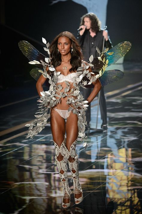 Jasmin Tookes, Victoria Secret Runway, Victoria's Secret Angels, Victoria Secret Show, Victoria Secret Model, Victoria Secret Models, Christmas Lingerie, Vs Fashion Shows, Jasmine Tookes