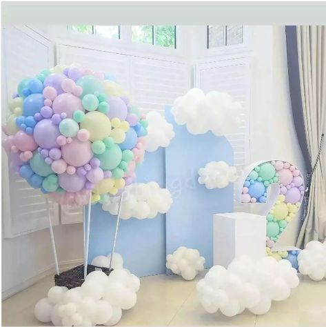 Cute Birthday Photoshoot, Cute Birthday Photoshoot Ideas, Hot Air Balloon Party Decorations, Birthday Photoshoot Ideas, Baby Birthday Photoshoot, Hot Air Balloon Party, Baby Birthday Decorations, 1st Birthday Pictures, Baby Shower Deco